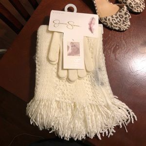 Jessica Simpson gloves and scarf